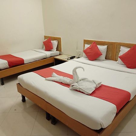 Hotel Wayfare Shirdi Zewnętrze zdjęcie