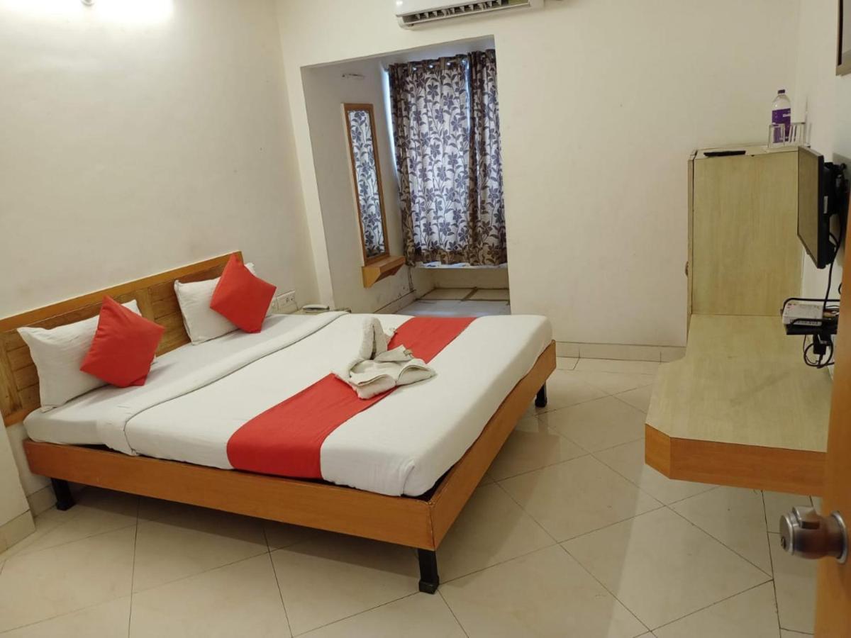 Hotel Wayfare Shirdi Zewnętrze zdjęcie
