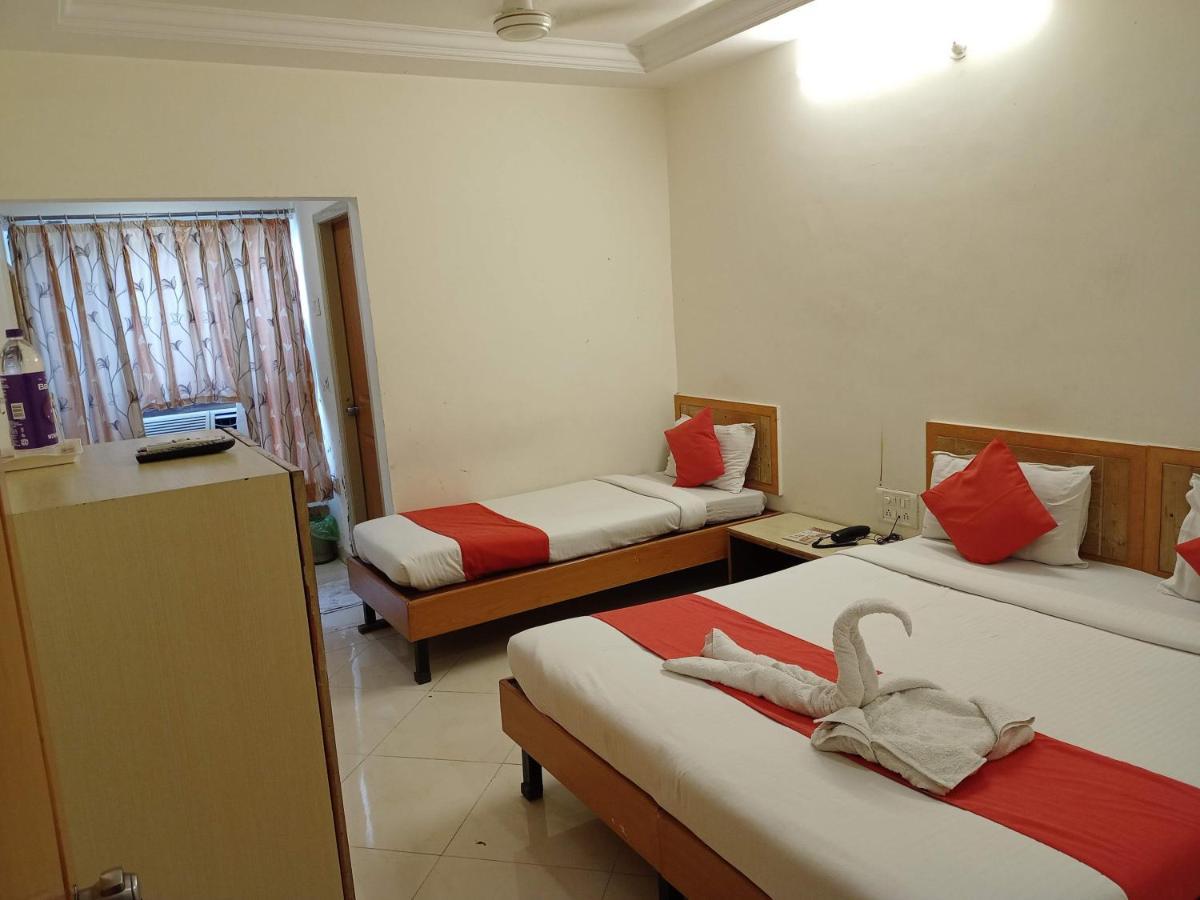 Hotel Wayfare Shirdi Zewnętrze zdjęcie