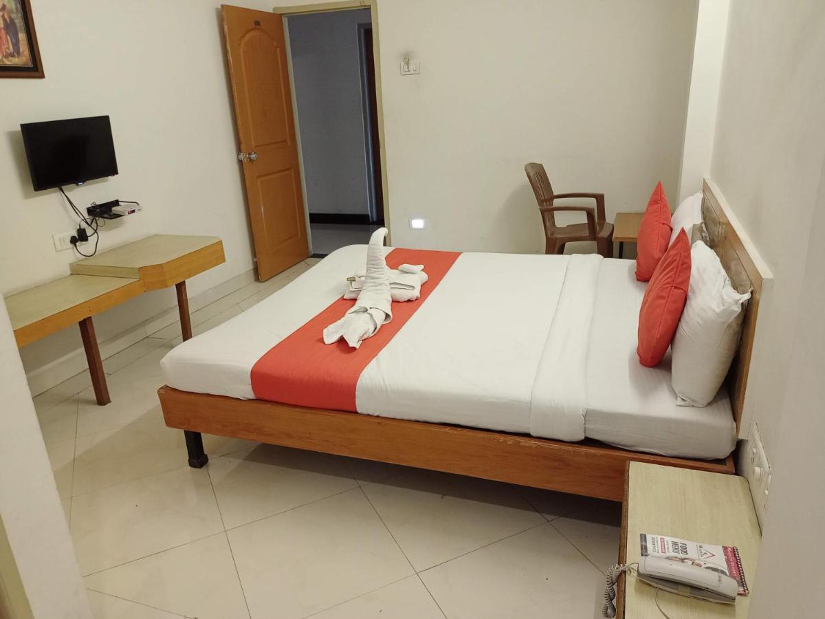Hotel Wayfare Shirdi Zewnętrze zdjęcie