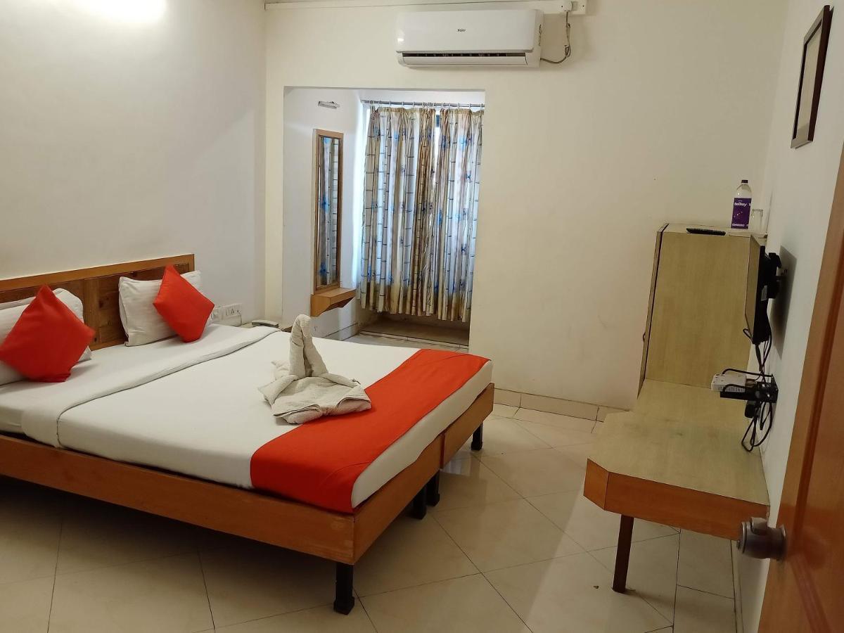 Hotel Wayfare Shirdi Zewnętrze zdjęcie
