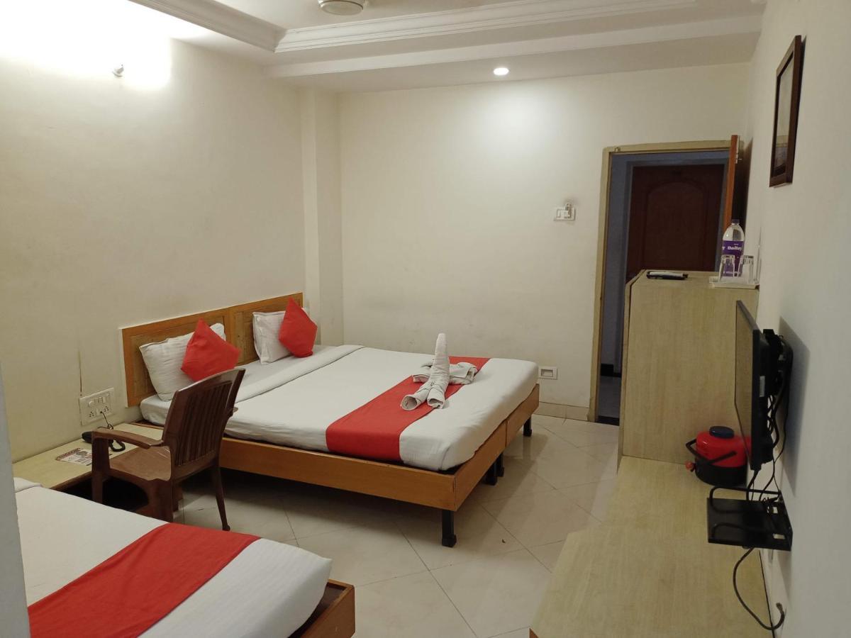 Hotel Wayfare Shirdi Zewnętrze zdjęcie