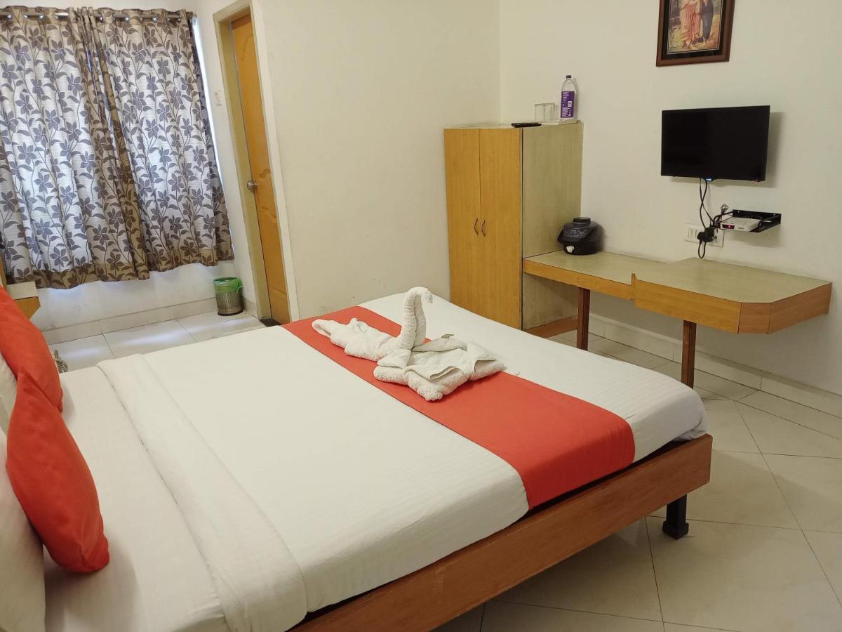 Hotel Wayfare Shirdi Zewnętrze zdjęcie