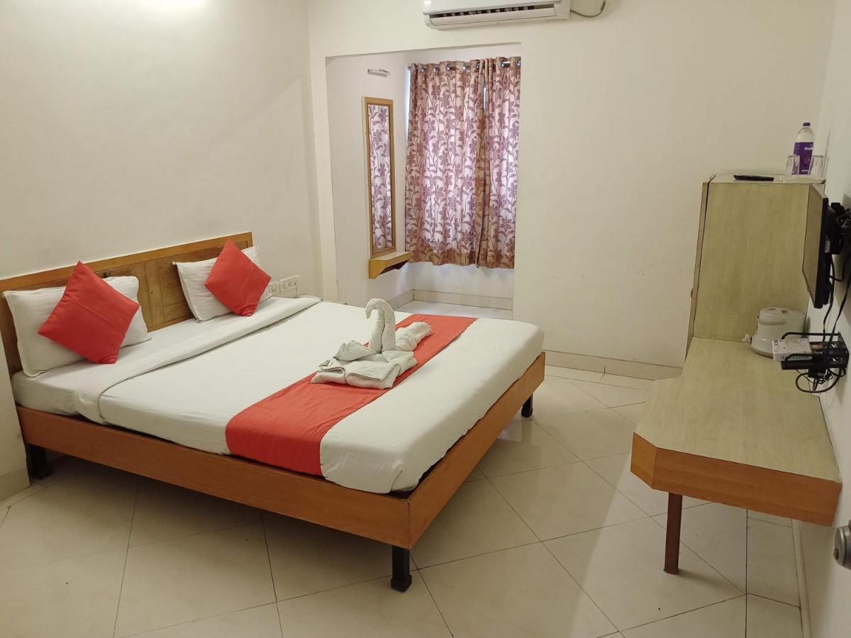 Hotel Wayfare Shirdi Zewnętrze zdjęcie